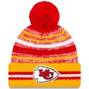 new-era-sport-sideline-kansas-city-chiefs-nfl-yellow-and-red-beanie-with-pompom