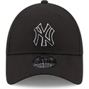 new-era-curved-brim-black-logo-9forty-pop-outline-new-york-yankees-mlb-black-adjustable-cap