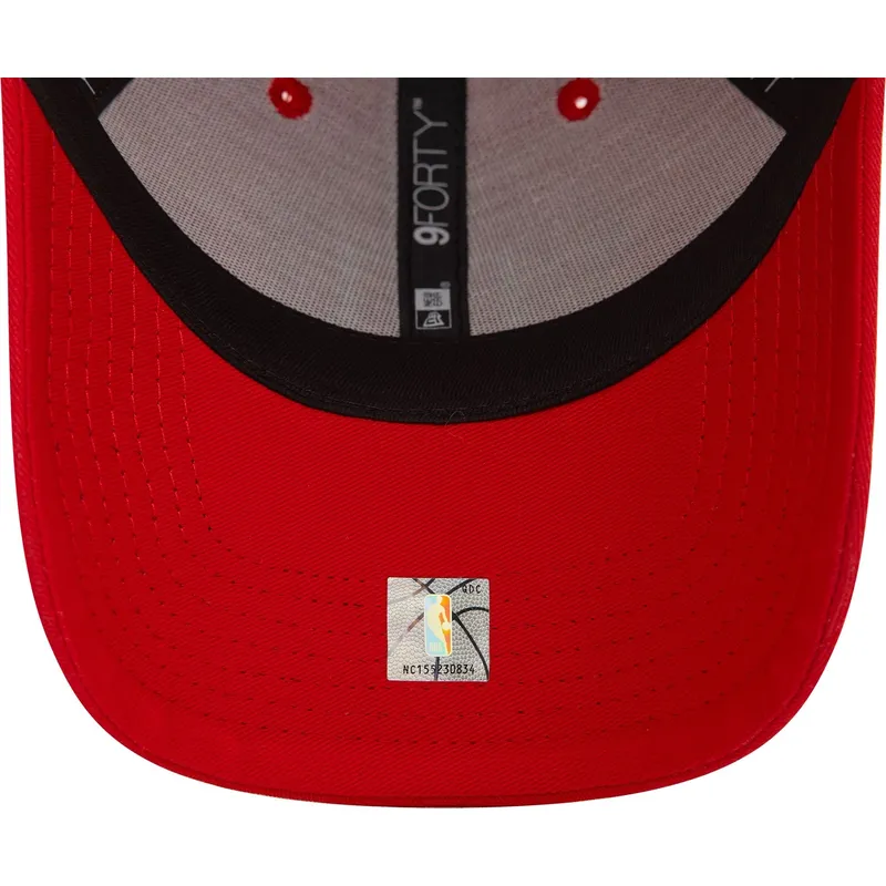 new-era-curved-brim-9forty-metallic-patch-chicago-bulls-nba-red-adjustable-cap