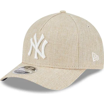 New Era Curved Brim 9FORTY M-Crown A Frame Cotton Weave New York Yankees MLB Beige Snapback Cap