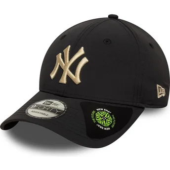 New Era Curved Brim 9FORTY Recycled New York Yankees MLB Black Adjustable Cap with Beige Logo