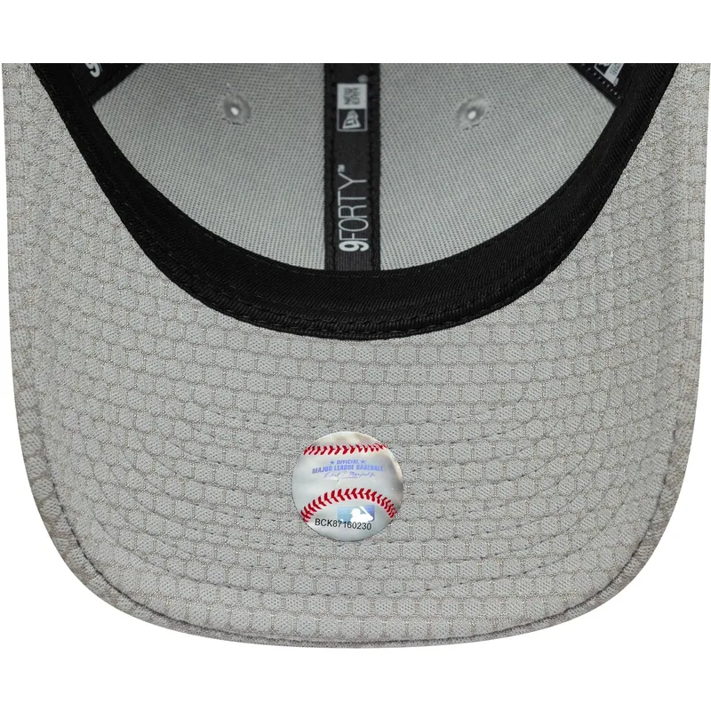 new-era-curved-brim-grey-logo-9forty-mesh-flawless-new-york-yankees-mlb-grey-snapback-cap