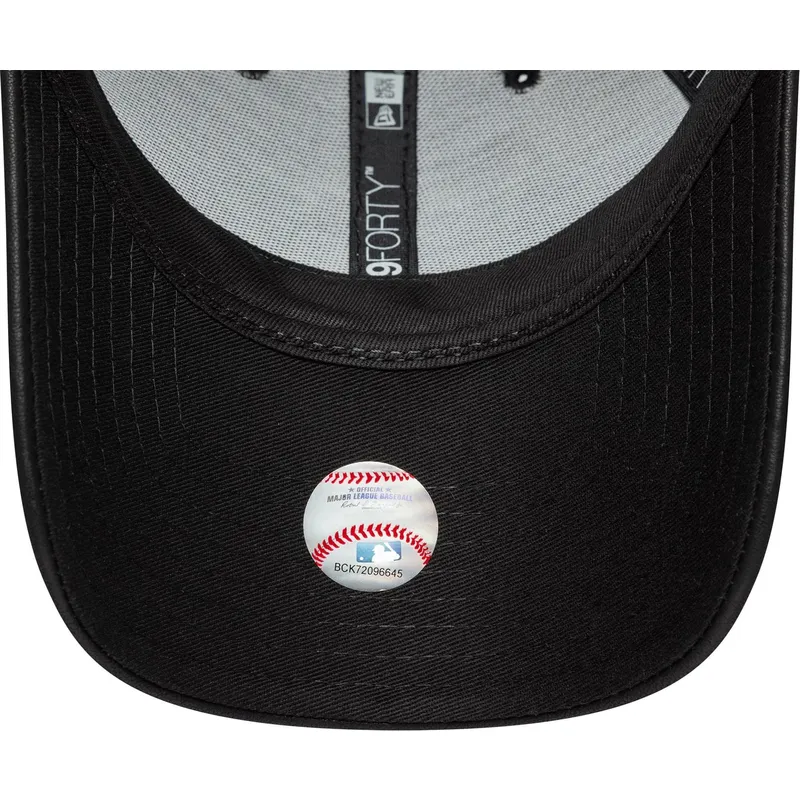 new-era-curved-brim-women-black-logo-9forty-pu-new-york-yankees-mlb-black-adjustable-cap
