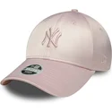 new-era-curved-brim-women-pink-logo-9forty-satin-new-york-yankees-mlb-pink-adjustable-cap
