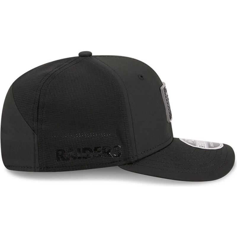new-era-curved-brim-9seventy-stretch-snap-training-pack-2026-las-vegas-raiders-nfl-black-snapback-cap