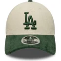 new-era-curved-brim-green-logo-9forty-m-crown-cord-los-angeles-dodgers-mlb-beige-and-green-snapback-cap