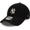 new-era-curved-brim-9forty-winter-borg-new-york-yankees-mlb-black-snapback-cap