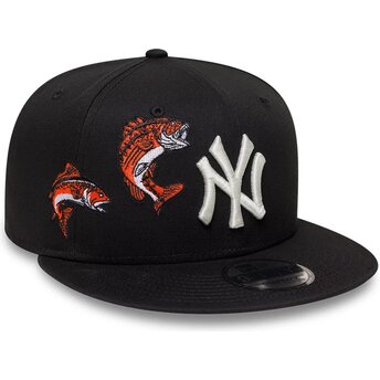 New Era Flat Brim 9FIFTY Outdoor Icon New York Yankees MLB Black Snapback Cap