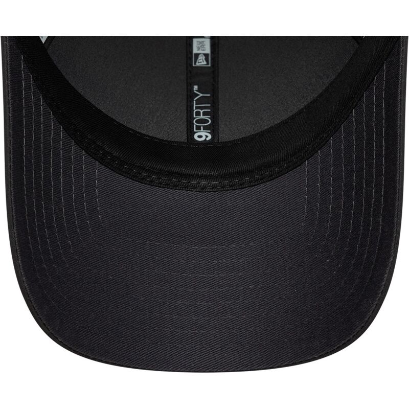 new-era-curved-brim-black-logo-9forty-metal-manchester-united-football-club-premier-league-dark-grey-adjustable-cap