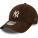 new-era-curved-brim-9forty-winter-borg-new-york-yankees-mlb-brown-snapback-cap