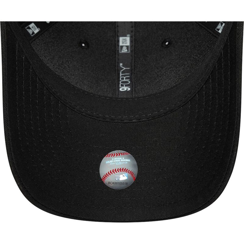 new-era-curved-brim-9forty-m-crown-new-york-yankees-mlb-black-snapback-cap