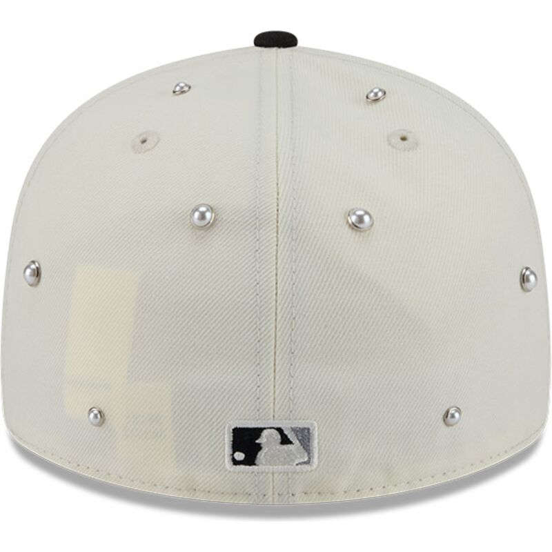 new-era-curved-brim-59fifty-beads-na-lifestyle-f1-chicago-white-sox-mlb-beige-and-black-fitted-cap