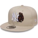 new-era-flat-brim-bear-9fifty-outdoor-icon-new-york-yankees-mlb-beige-snapback-cap