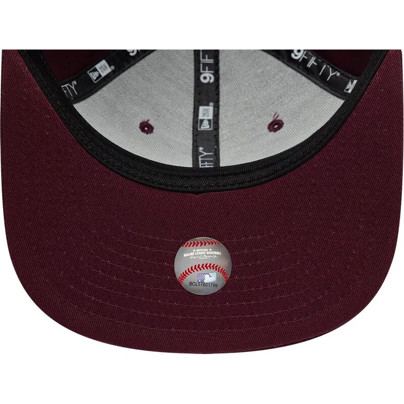 new-era-flat-brim-9fifty-original-fit-league-essential-new-york-yankees-mlb-maroon-snapback-cap new-era-flat-brim-9fifty-original-fit-league-essential-new-york-yankees-mlb-maroon-snapback-cap