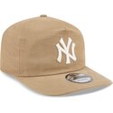 new-era-curved-brim-19twenty-precurved-new-york-yankees-mlb-beige-snapback-cap