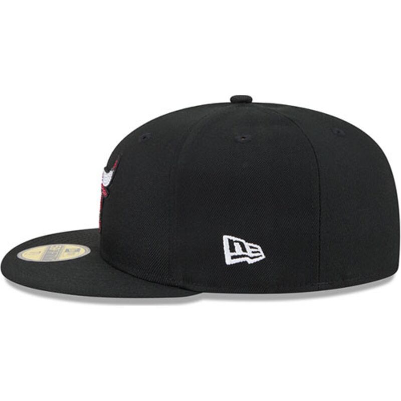 new-era-flat-brim-59fifty-rhinestone-badge-chicago-bulls-nba-black-fitted-cap