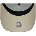 new-era-black-logo-a-frame-league-essential-new-york-yankees-mlb-beige-and-black-trucker-hat